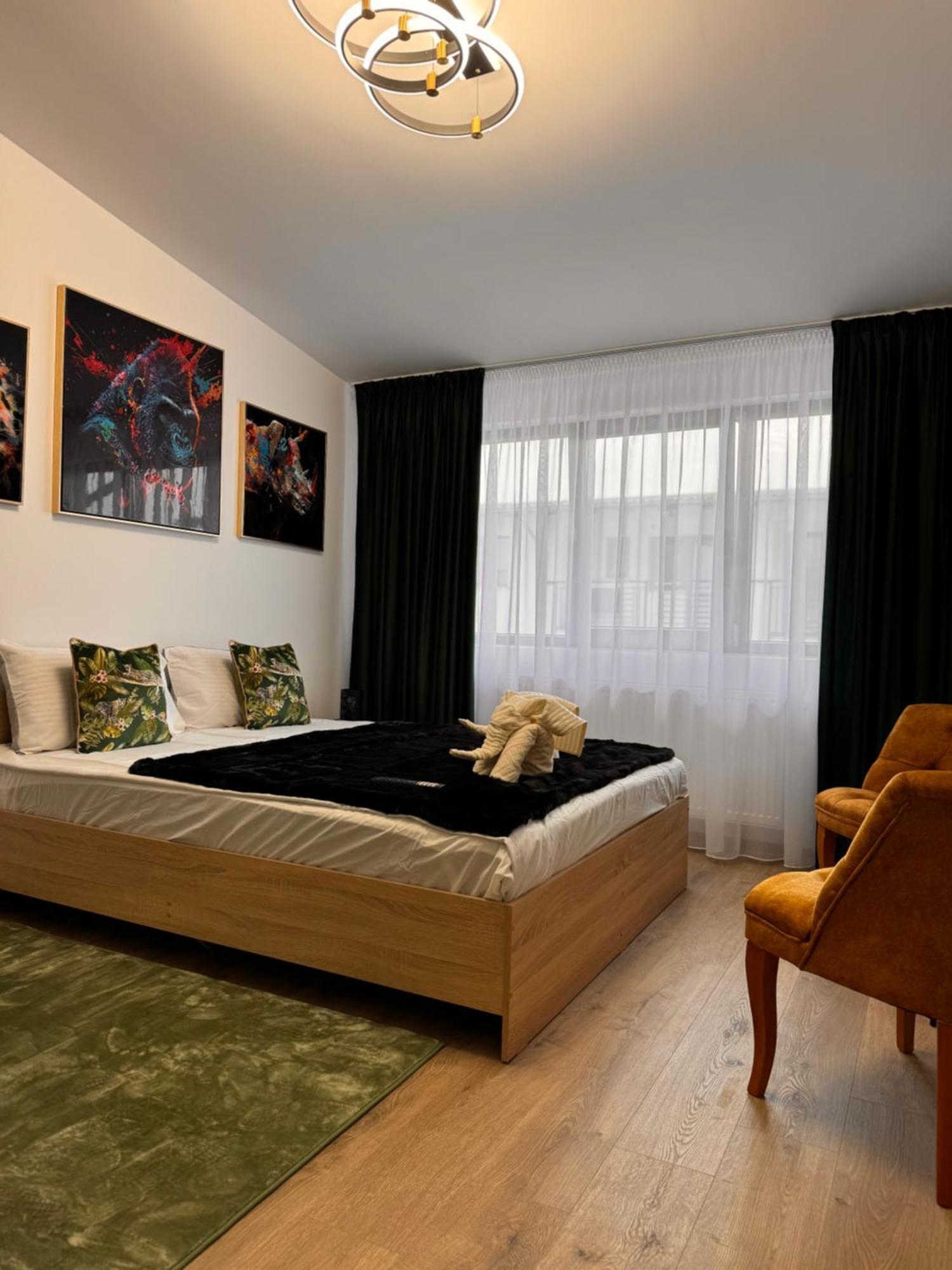 Jungle Loft Apartment Suceava Luaran gambar